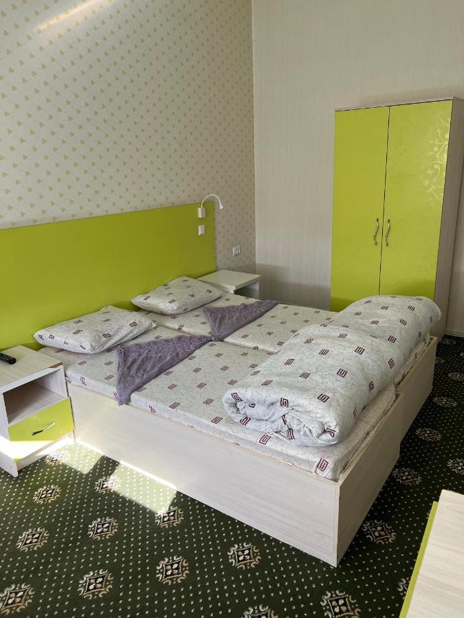 Anisa- Hostel دوشانبي المظهر الخارجي الصورة